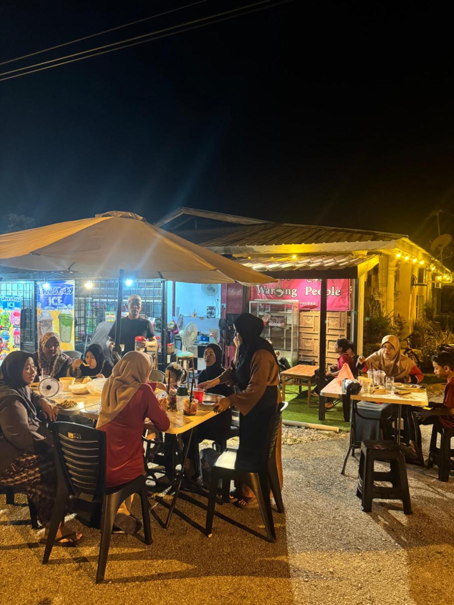 Tiara Inn Homestay 2 Tingkat Pontian Johor Pontian Besar Экстерьер фото