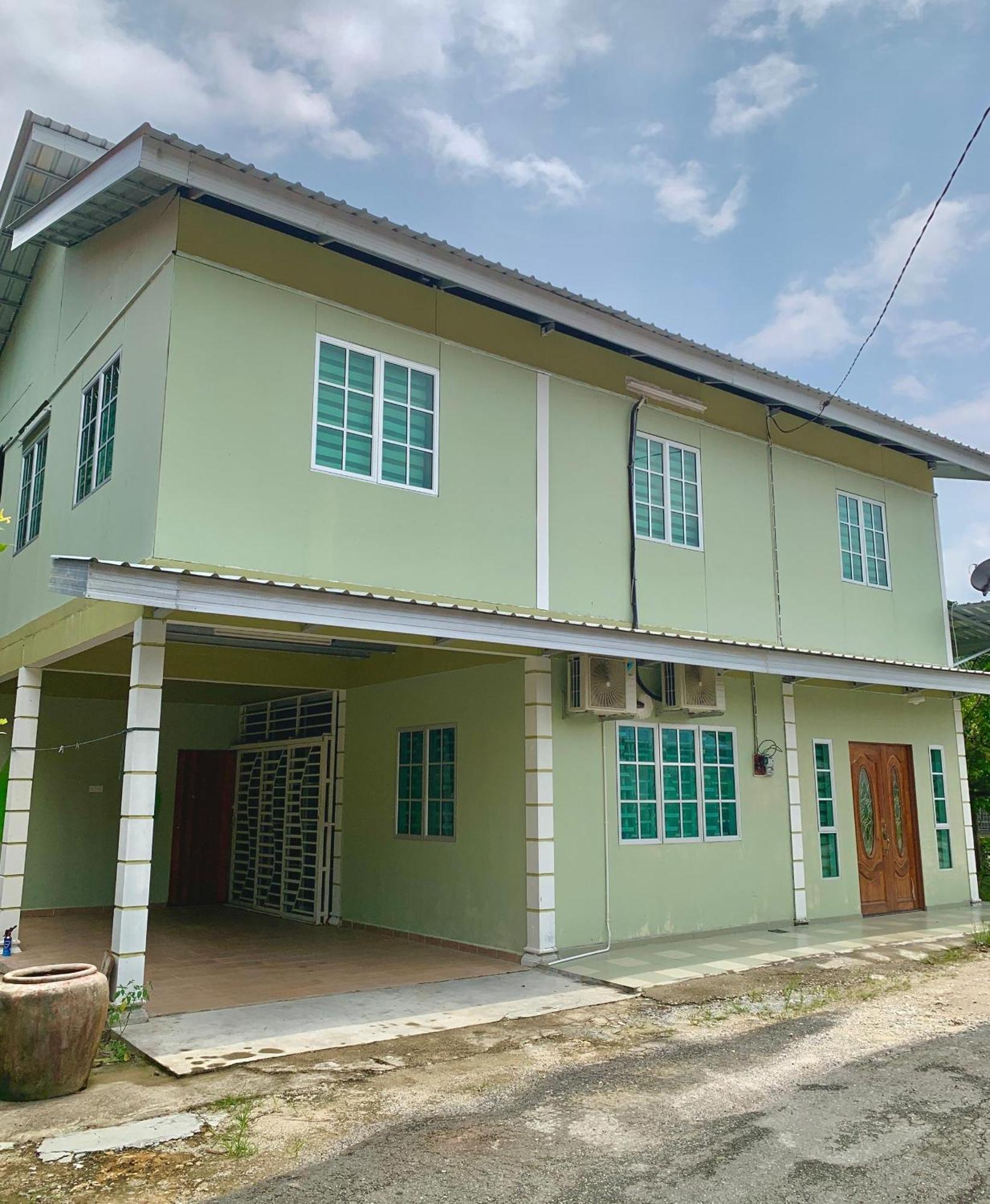 Tiara Inn Homestay 2 Tingkat Pontian Johor Pontian Besar Экстерьер фото